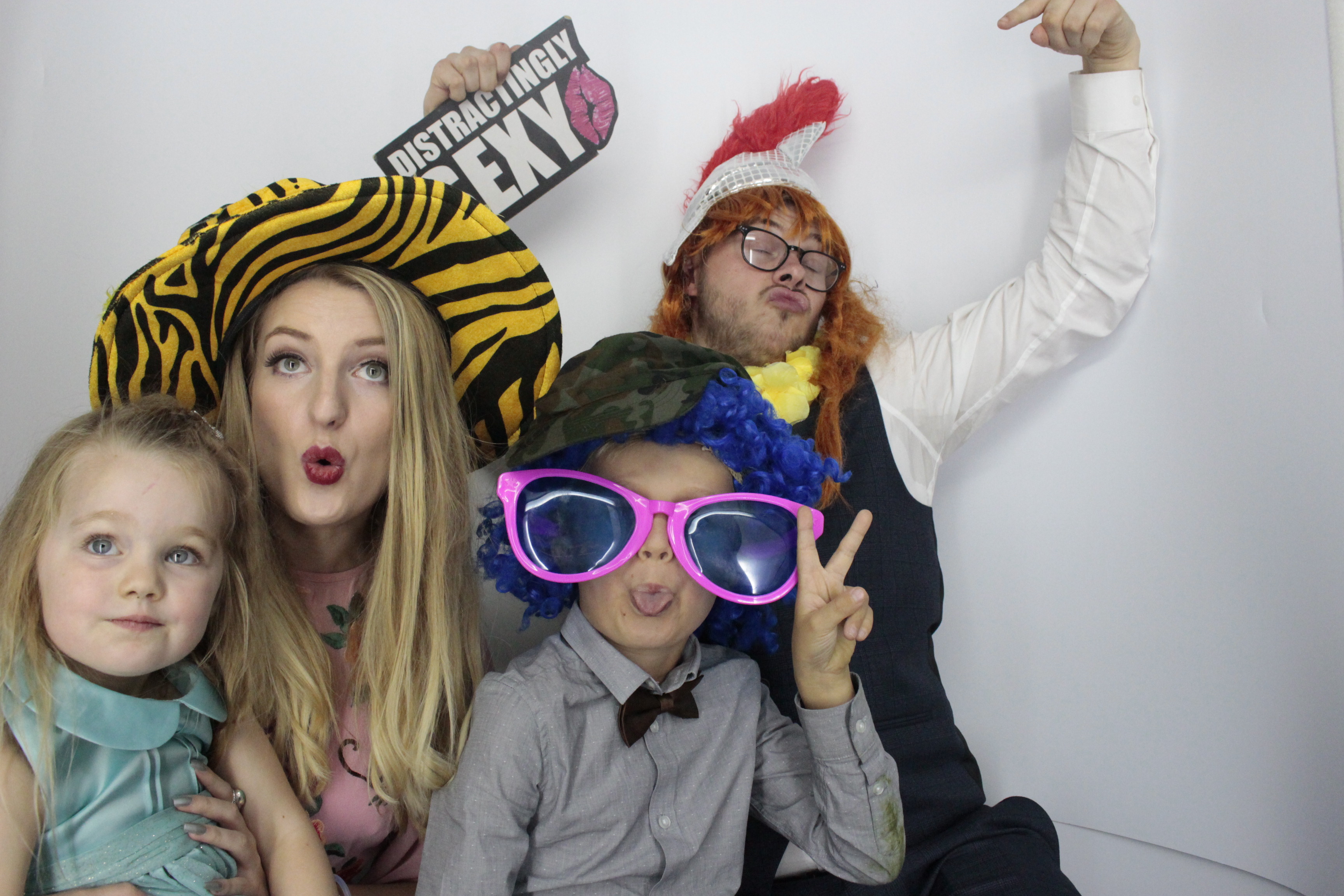 Ollie & Amy's Wedding | View more photos from the event at gallery.myphotoboothexperience.co.uk/u/MyPhotoBoothExperienceLtd/Ollie-Amys-Wedding